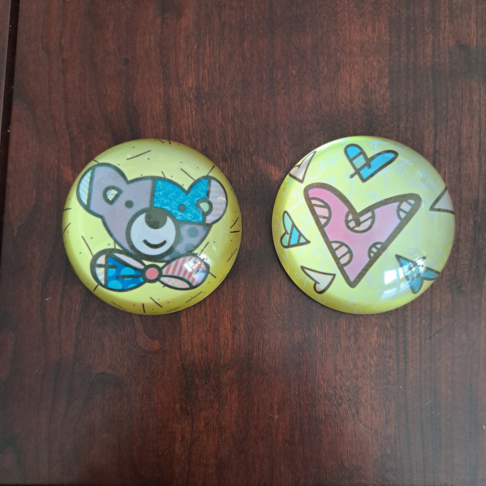 Romero Britto Glazen Paper Weight. Per stuk 15 euro, Verzamelen, Overige Verzamelen, Ophalen of Verzenden, Zo goed als nieuw