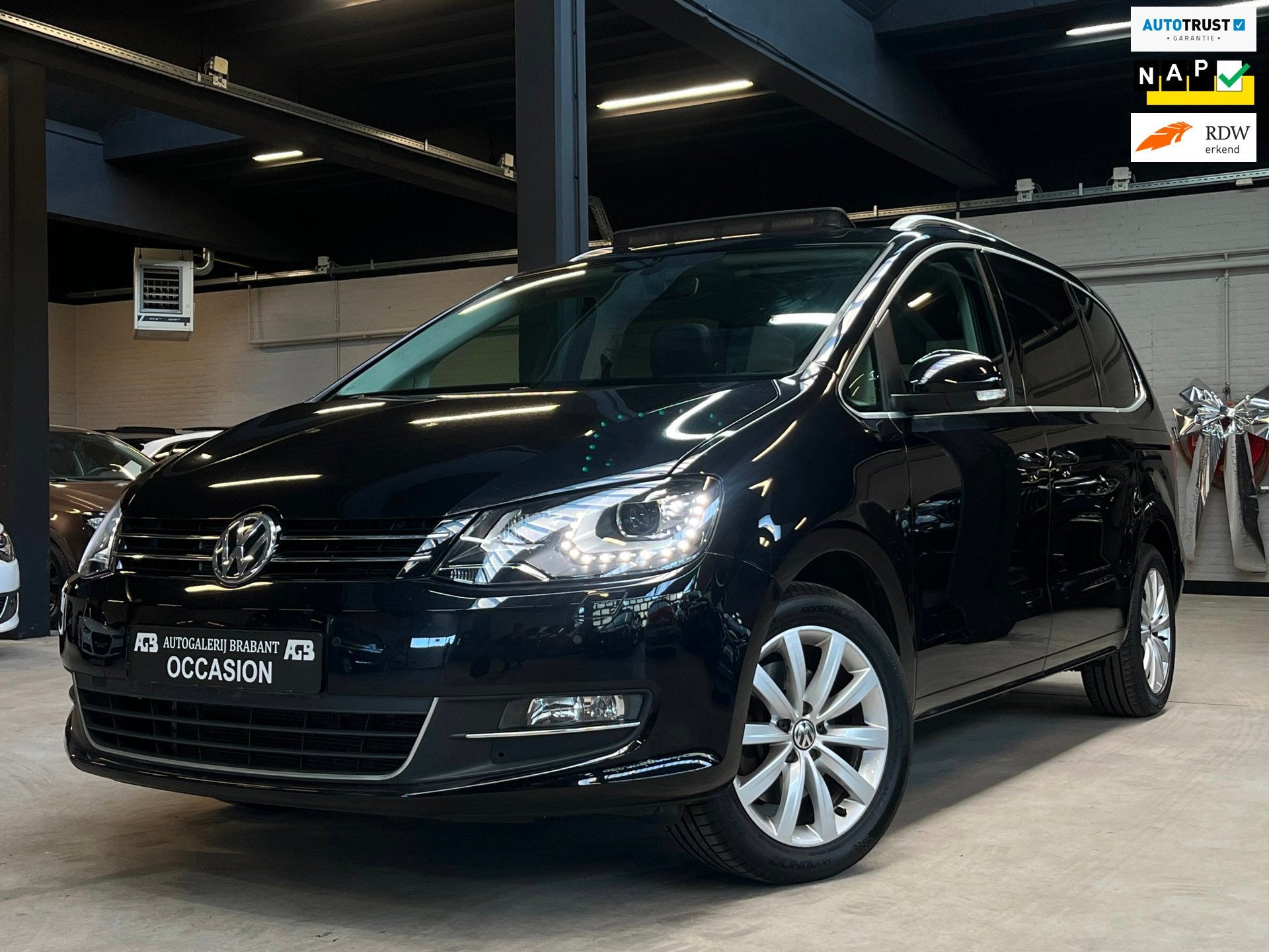 Volkswagen Sharan 1.4 TSI Highline 7pers/Camera/Led/Trekhaak, Auto's, Volkswagen, Voorwielaandrijving, 15 km/l, Euro 6, 4 cilinders