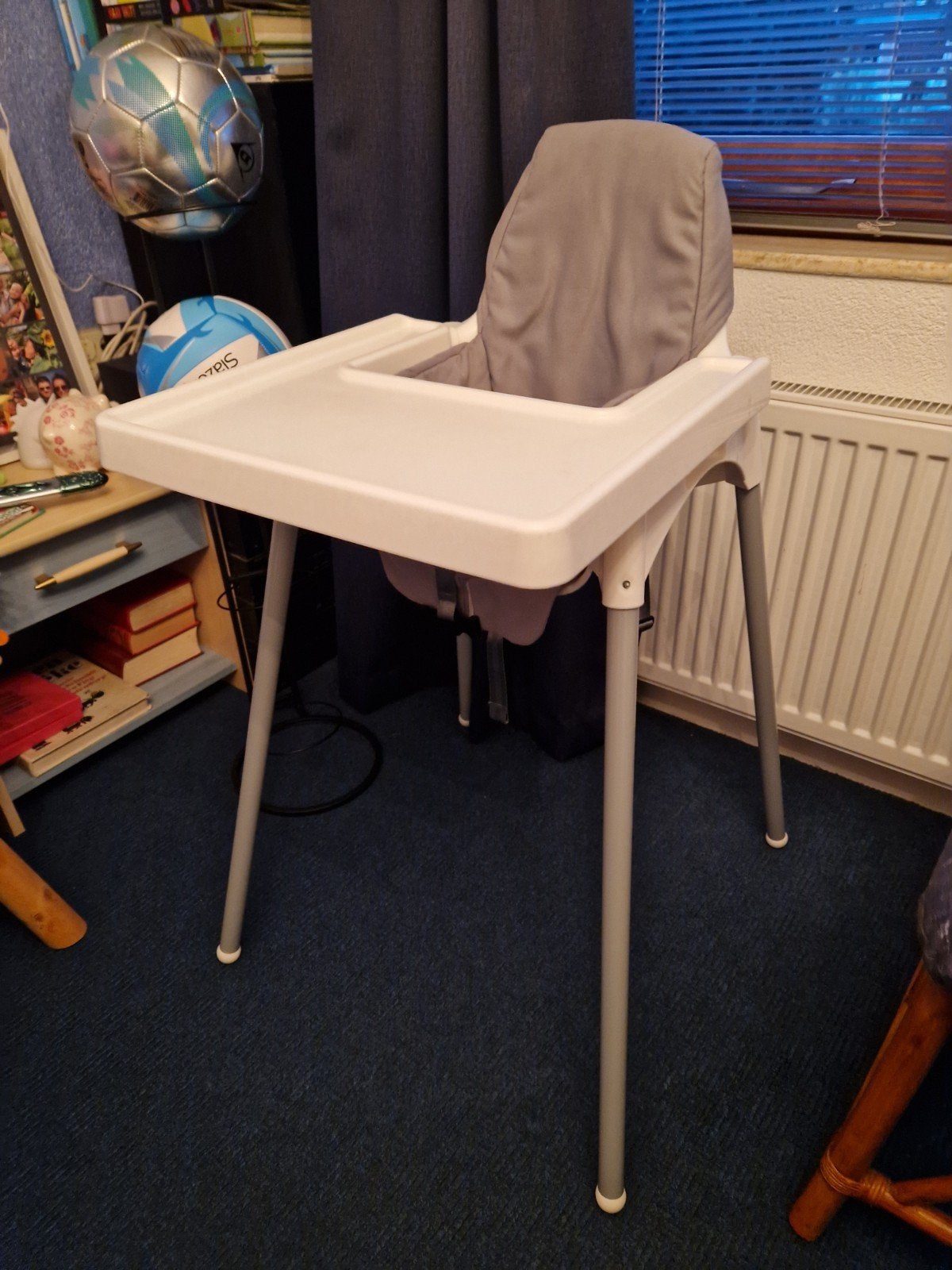 Ikea kinderstoel met wc-verkleiner en 2 slabben, Ophalen, Zo goed als nieuw, Overige typen, Afneembaar eetblad