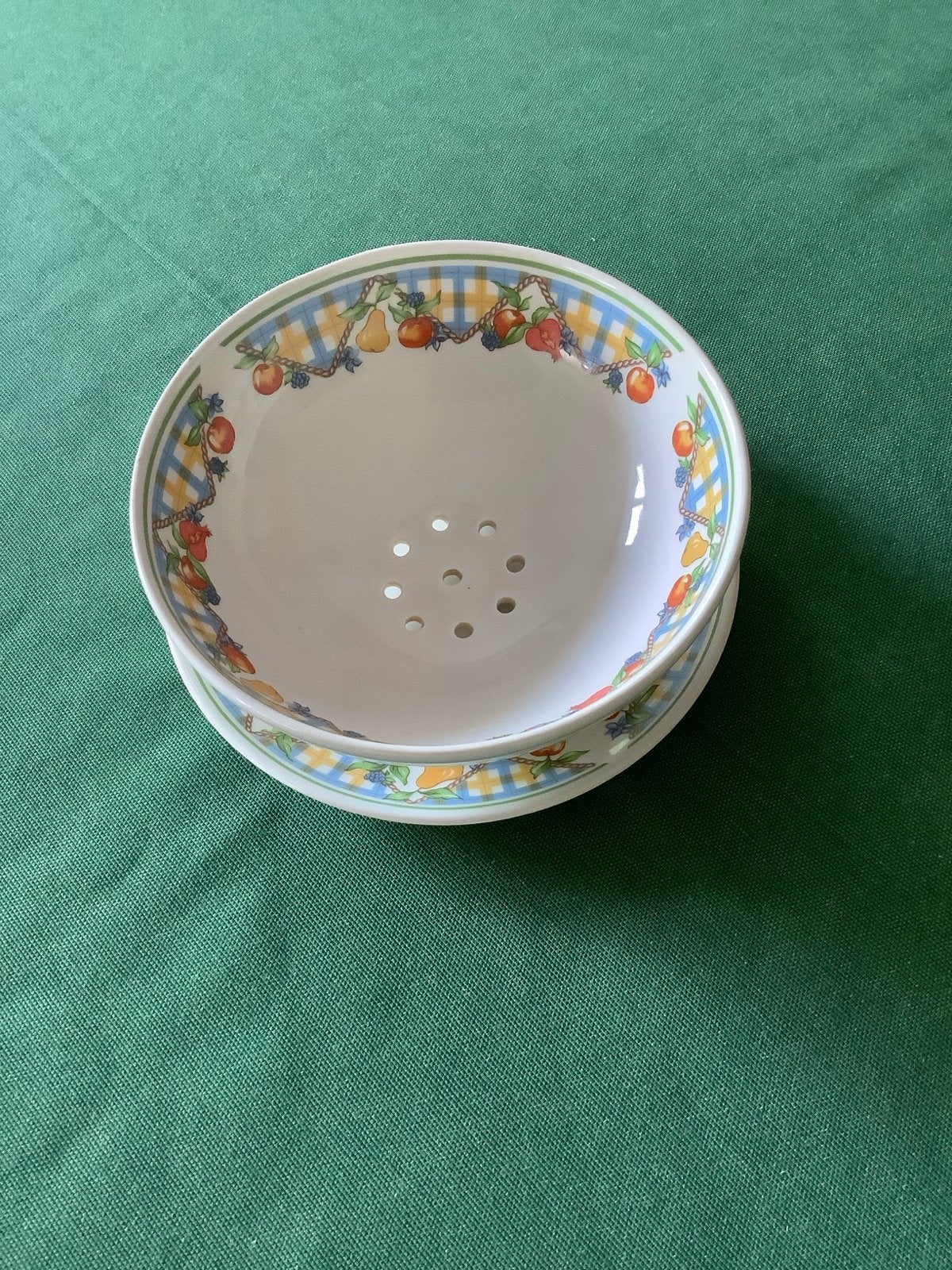 Fruittest met schaal, 18 cm, Tsjechisch porselein, Ophalen