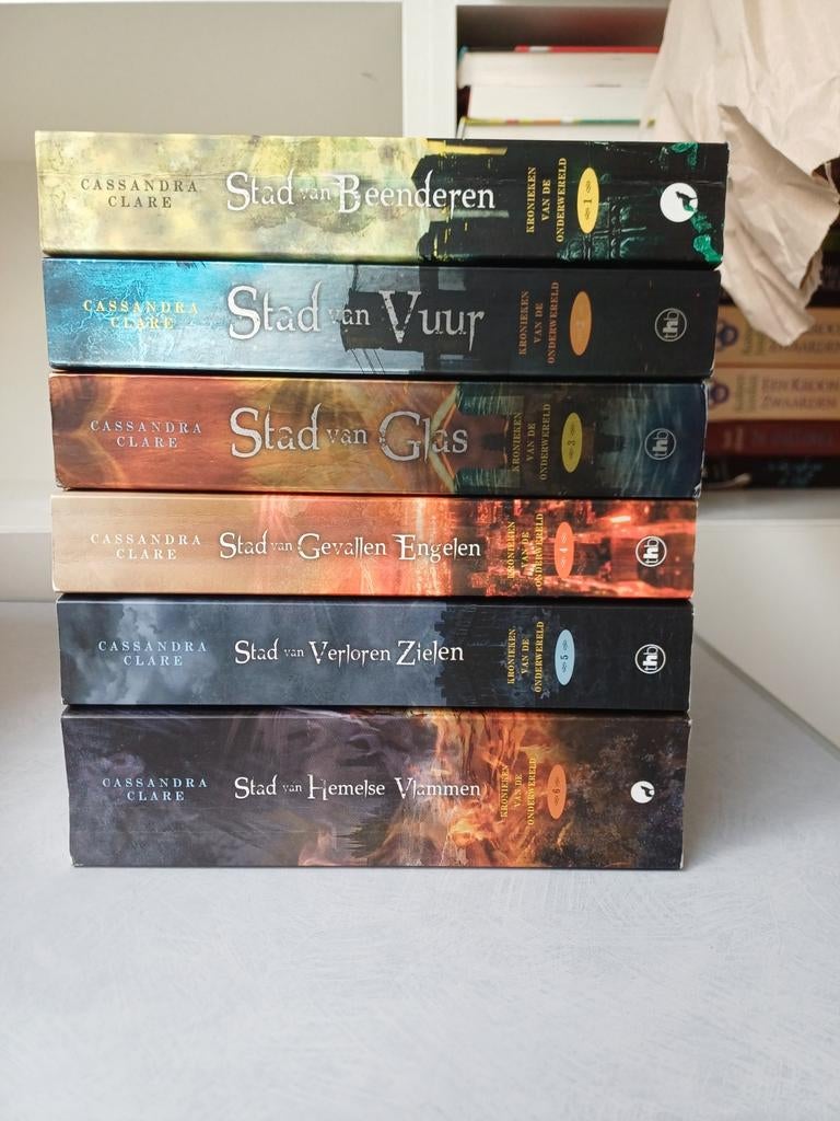 Kronieken van de onderwereld, Ophalen of Verzenden, Gelezen, Cassandra Clare