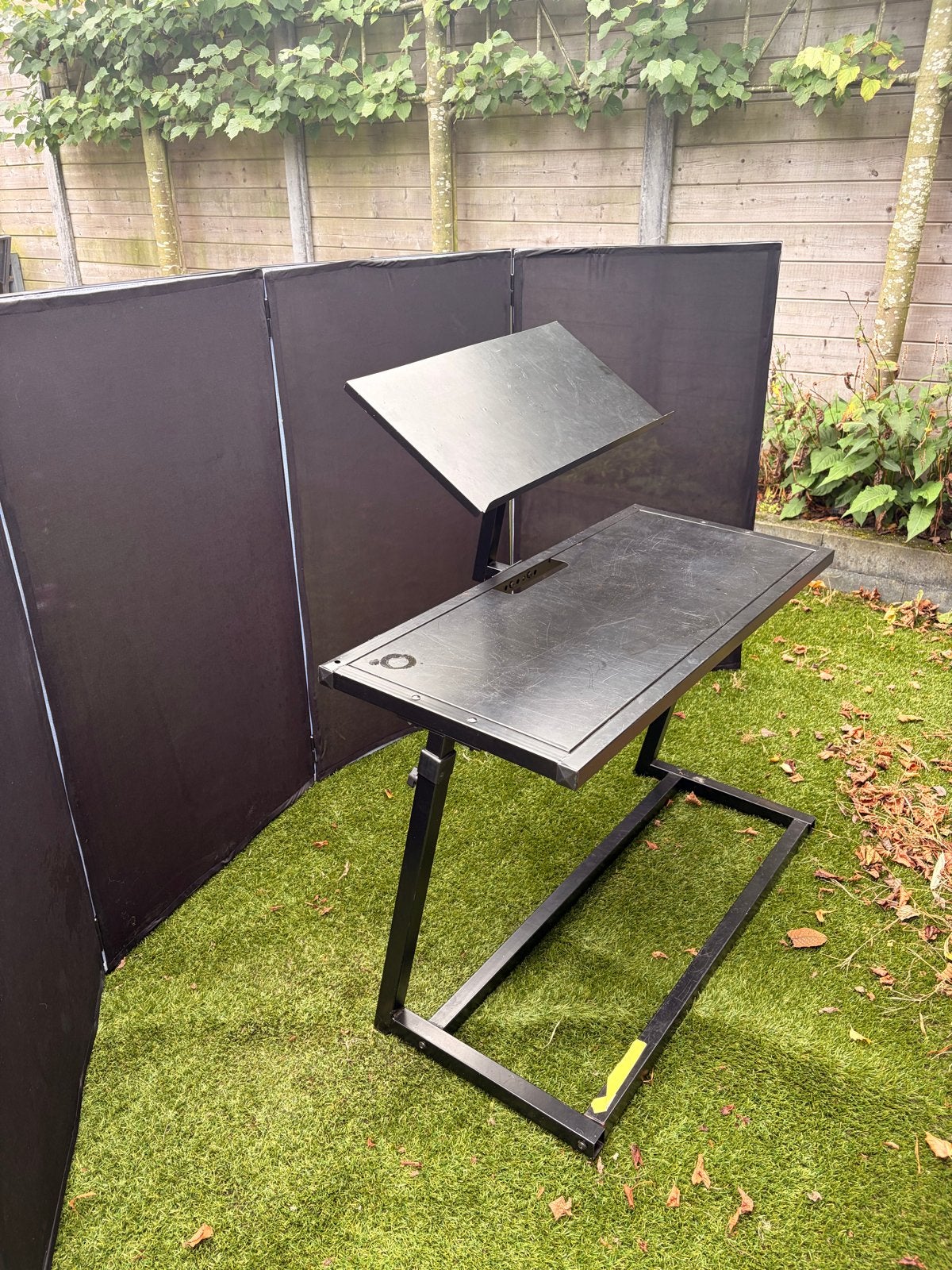 DJ Booth met Tafel en Laptop Standaard, Muziek en Instrumenten, Ophalen of Verzenden, Gebruikt, Overige merken