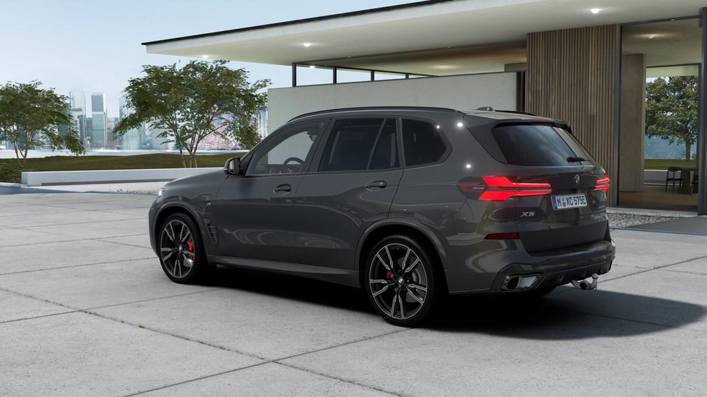 BMW X5 xDrive50e M Sport Automaat / Trekhaak / Panoramadak /, Automaat, 2395 kg, Metallic lak, Leder