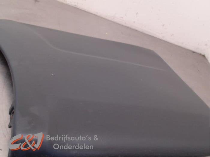 Bumperhoek links-achter van een Fiat Ducato