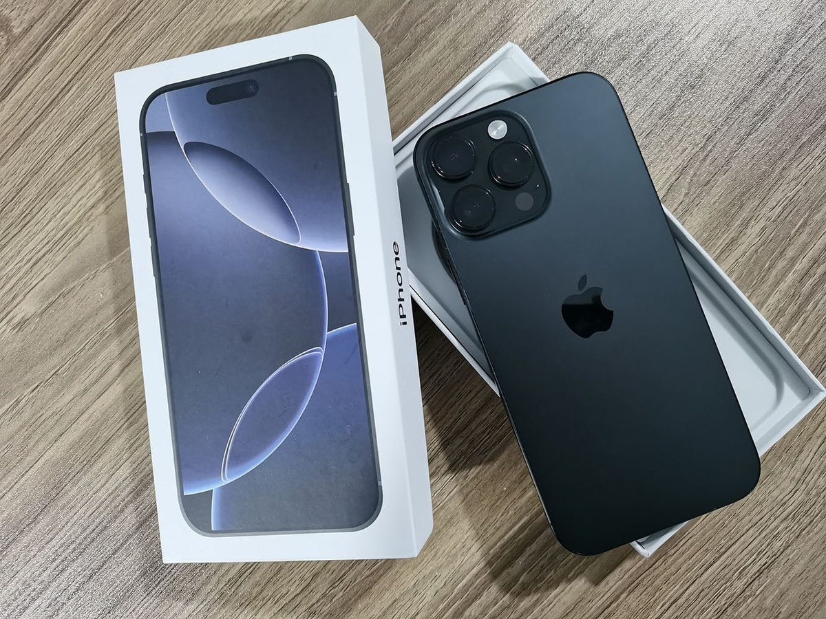 Apple iPhone 16 Pro Max 1TB, Telecommunicatie, Mobiele telefoons | Apple iPhone, Ophalen of Verzenden, Zo goed als nieuw, Zwart