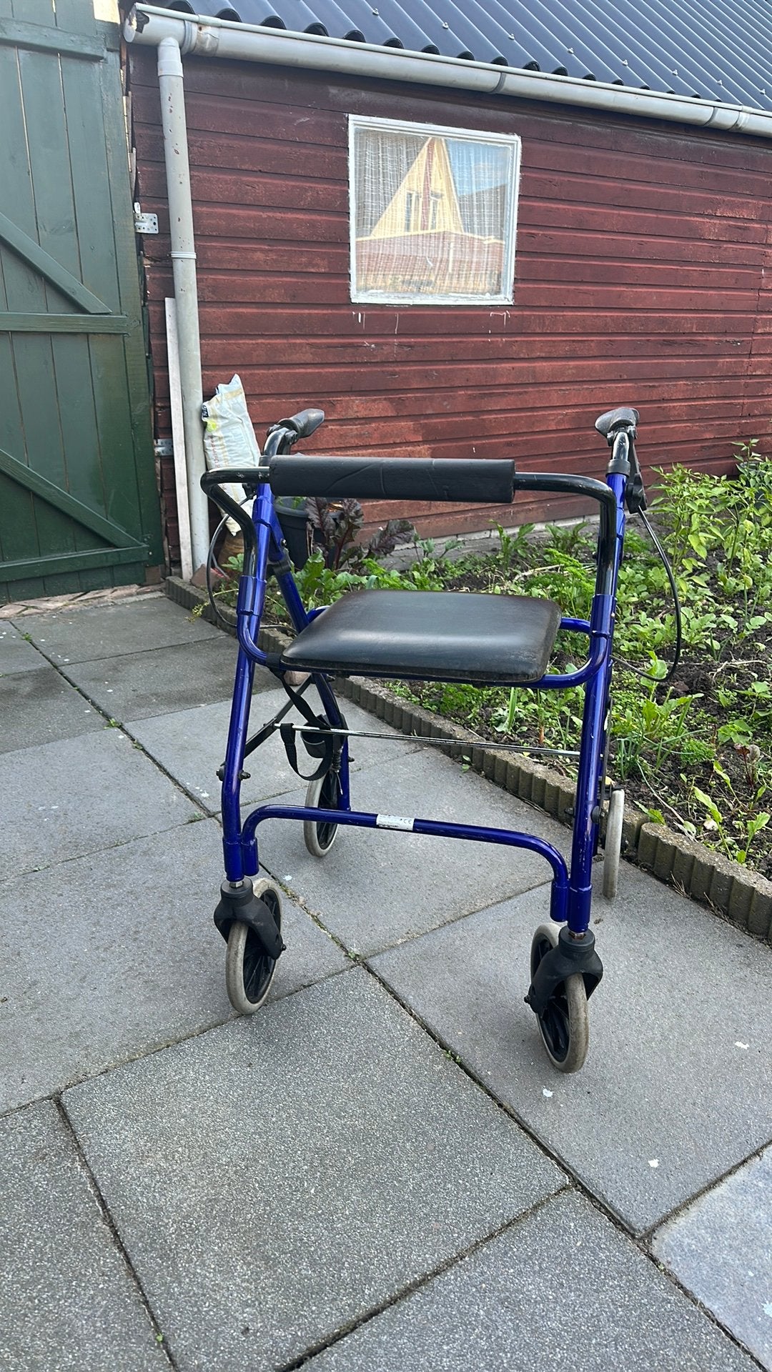 Lichtgewicht Rollator met stokhouder., Ophalen, Gebruikt