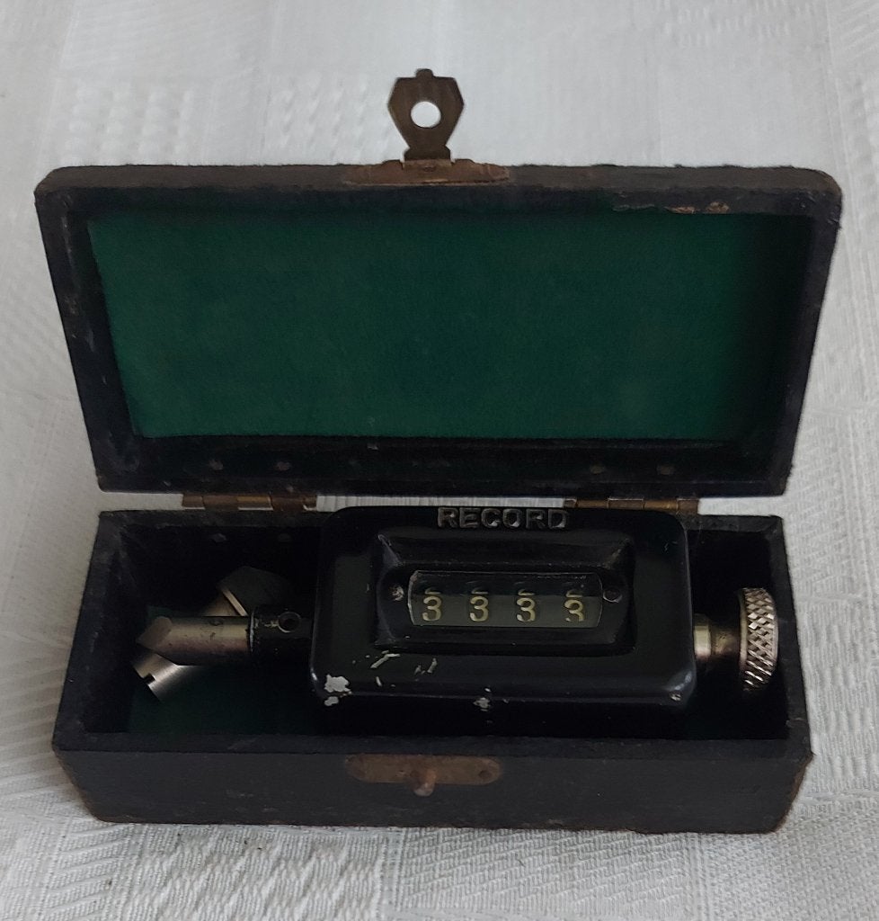 Antieke toerenteller ‘Record’ in origineel etui, Antiek en Kunst, Antiek | Gereedschap en Instrumenten, Ophalen of Verzenden