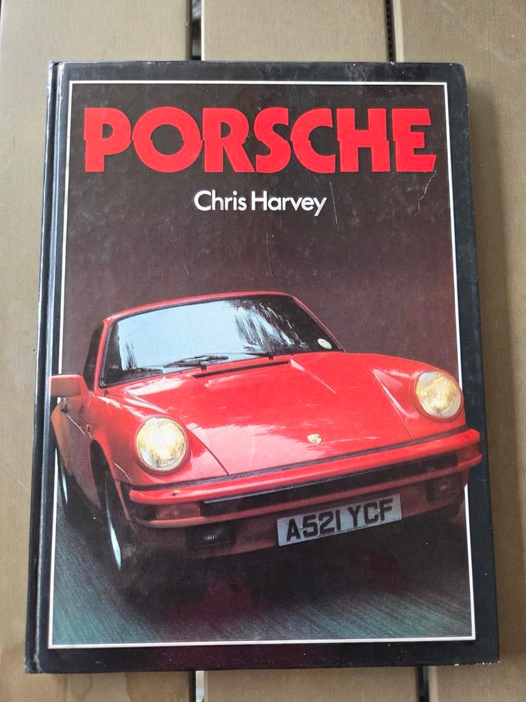 Porsche Boek door Chris Harvey - Uitgave 1984, Boeken, Auto's | Boeken, Ophalen of Verzenden, Gelezen, Porsche, Chris Harvey