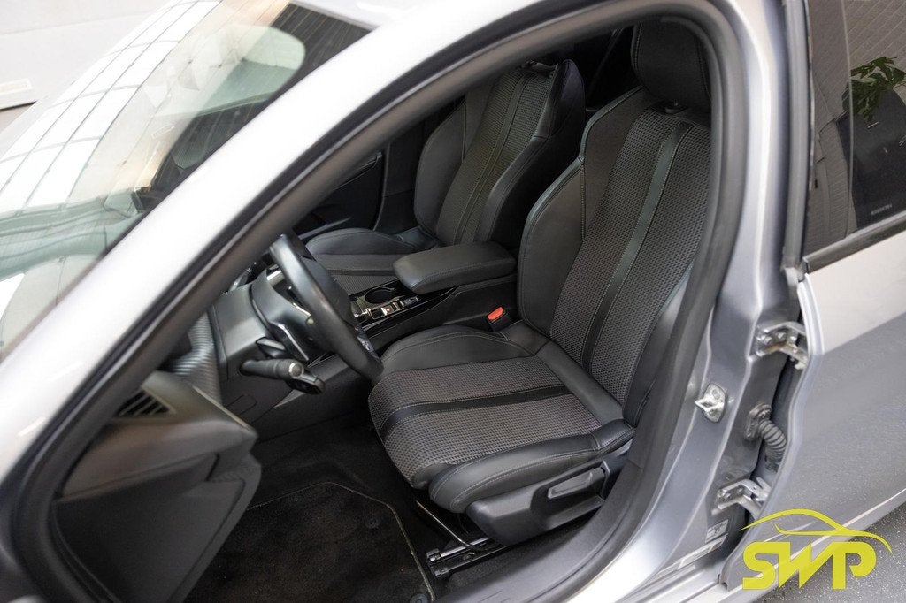 Peugeot 208 1.2 PureTech GT 130pk | Navi | Camera, Auto's, Peugeot, Gebruikt, Euro 6, 1199 cc, 1133 kg