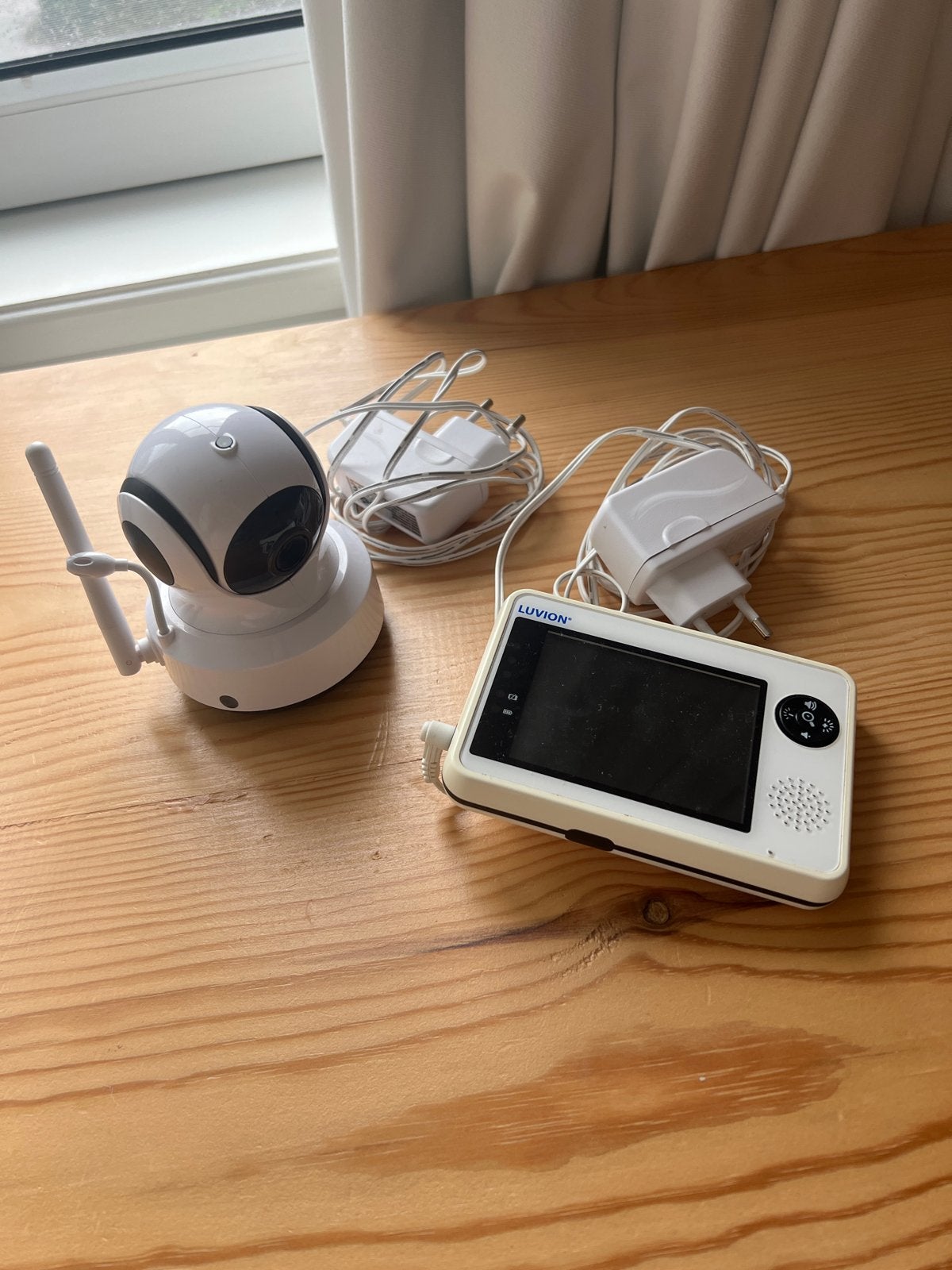 Luvion Babyfoon met Camera en Monitor, Ophalen, Gebruikt, Camera