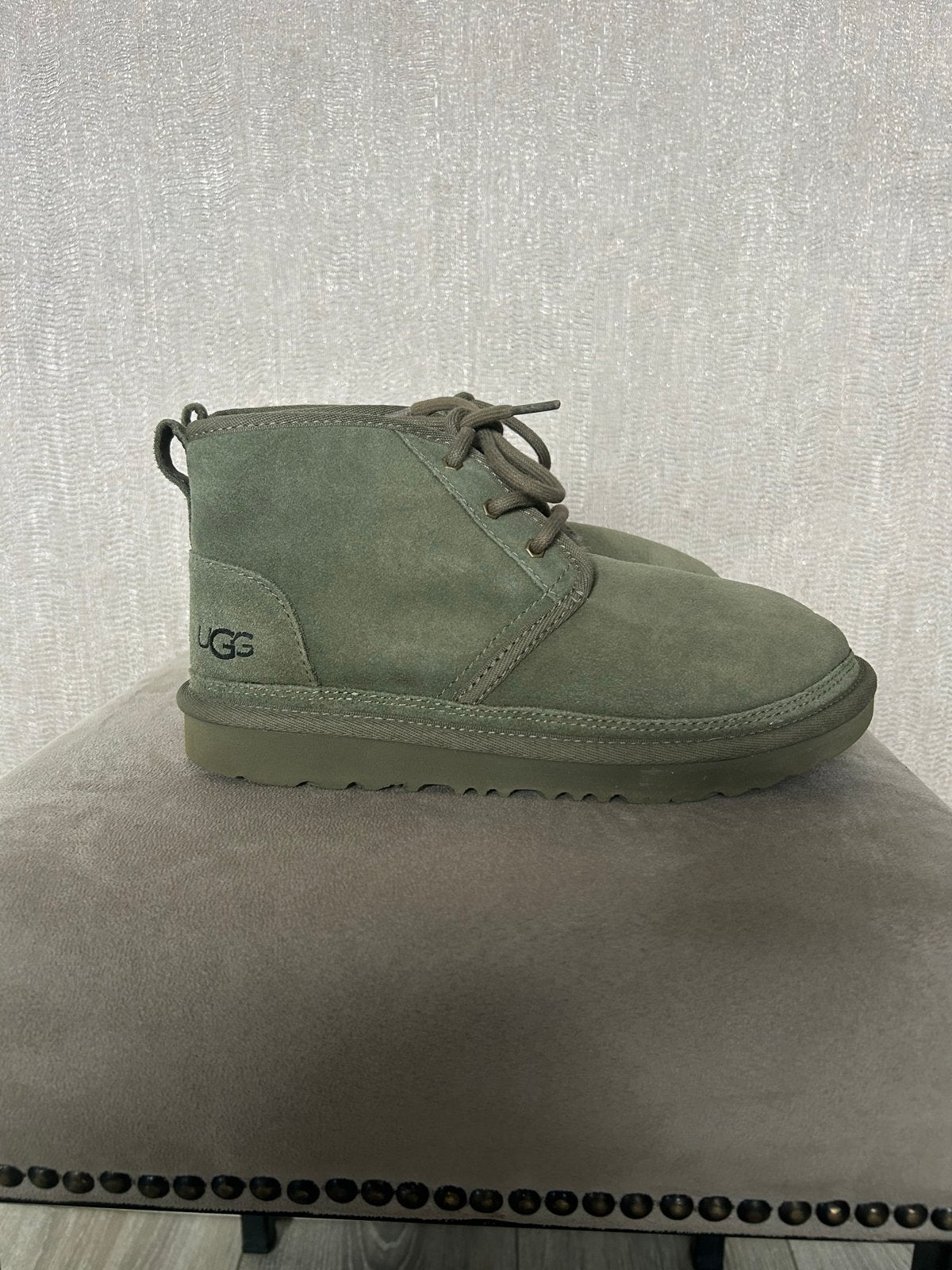 Ugg Neumel Burnt Olive - Maat 36, Lage of Enkellaarzen, Nieuw, Ophalen of Verzenden, Groen