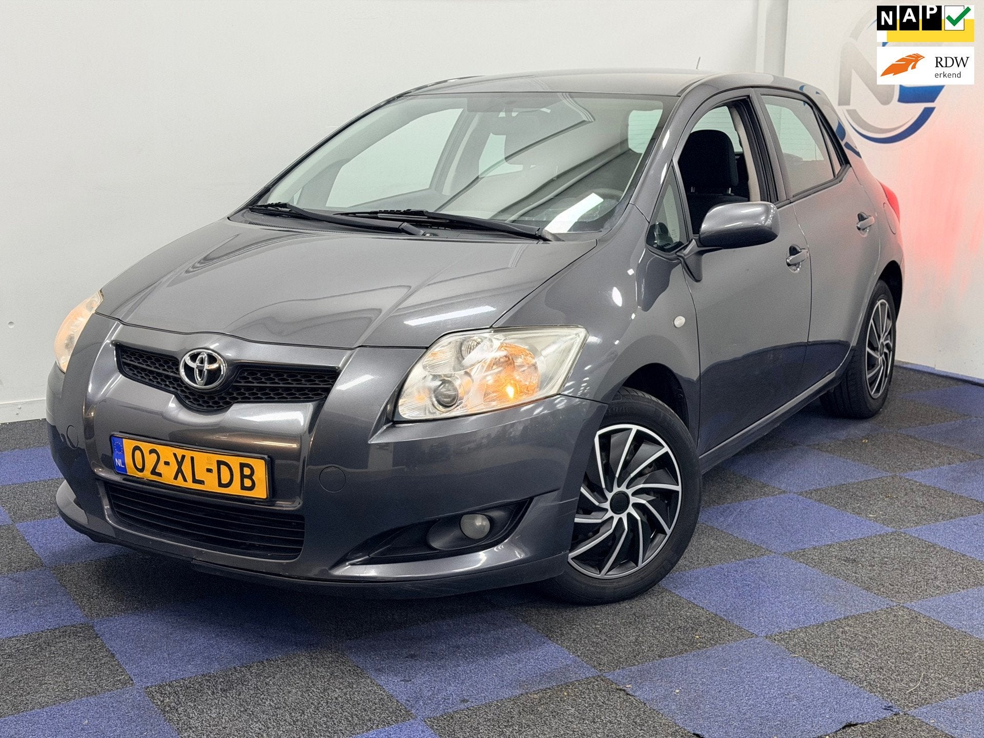 Toyota Auris 1.6-16V Sol / AUTOMAAT / NAP / RIJDT SCHAKELT G, Dealer onderhouden, 450 kg, Gebruikt, 4 cilinders