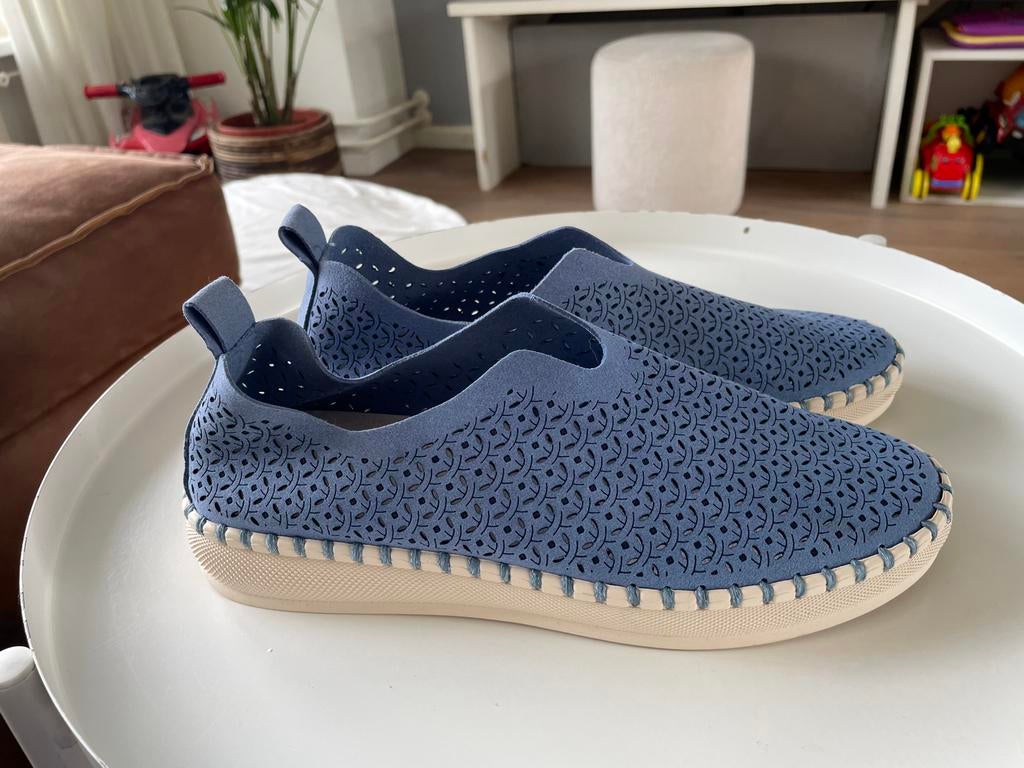 Hush puppys mt 42 valt als 41 Nieuw, Blauw, Instappers, Nieuw, Ophalen of Verzenden
