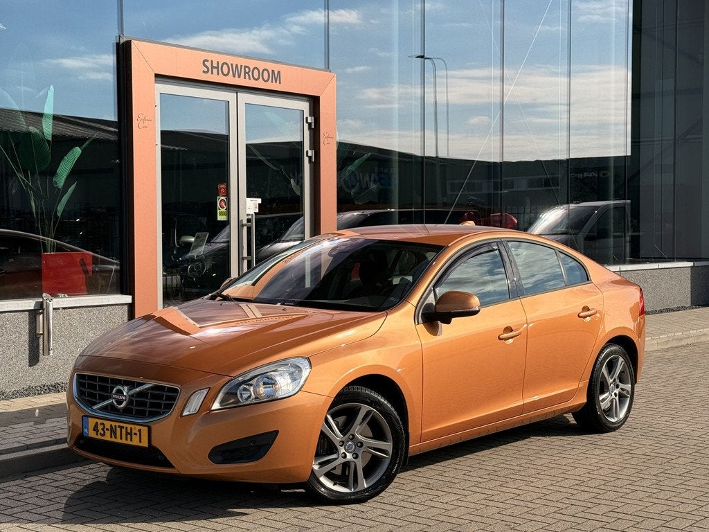 Volvo S60 2.0T 203PK Kinetic Automaat | Cruise | Parkeersens, Auto's, Volvo, Euro 5, Stof, Metallic lak, S60