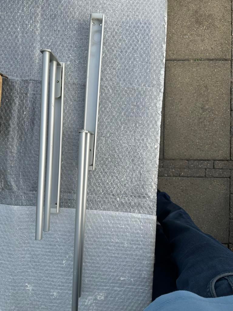 Metalen Handdoekhouder / Handdoekenrek, Huis en Inrichting, Badkamer | Badtextiel en Accessoires, Ophalen, Zo goed als nieuw, Grijs