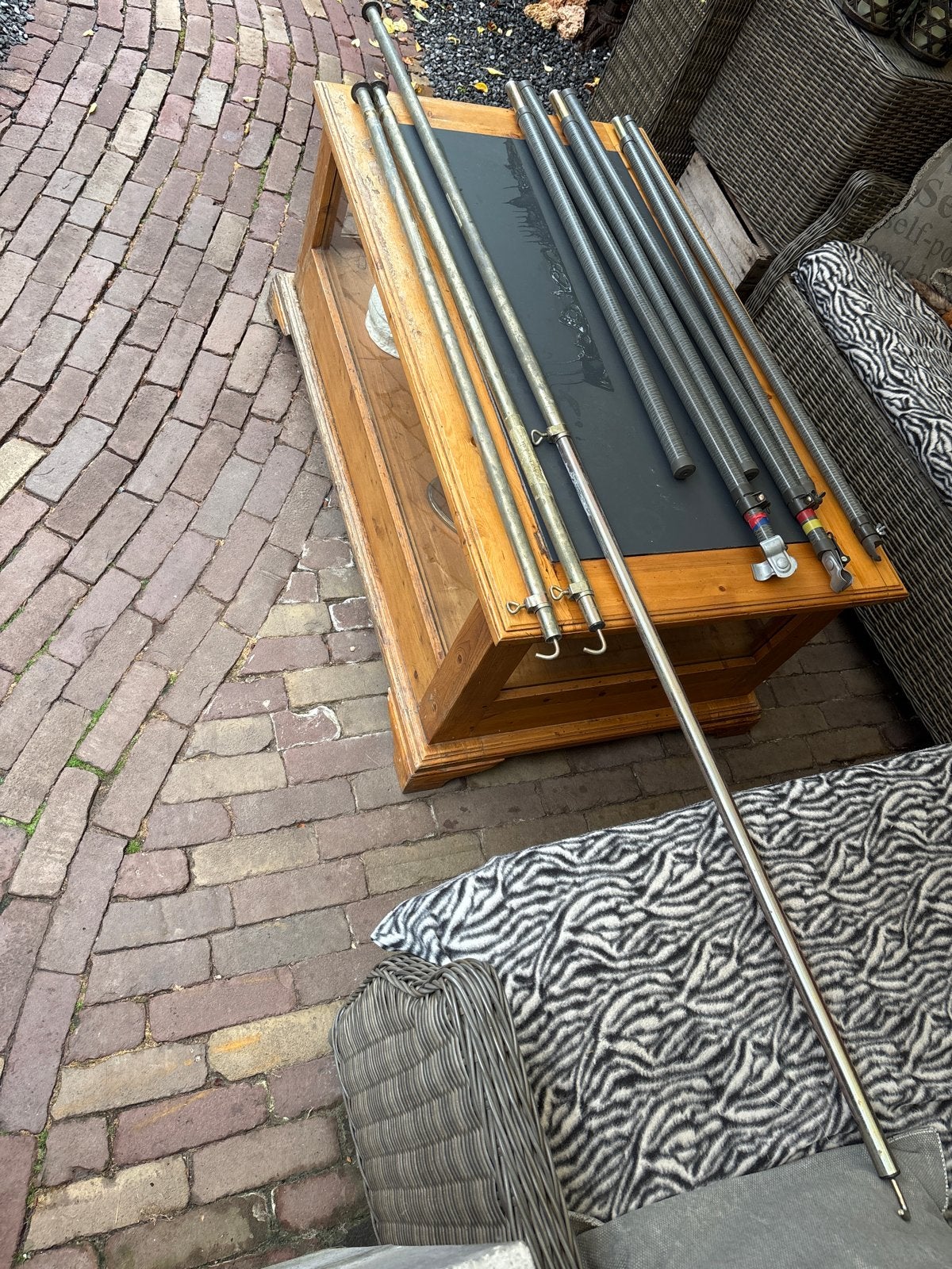 Diverse metalen palen en buizen, Ophalen, Gebruikt