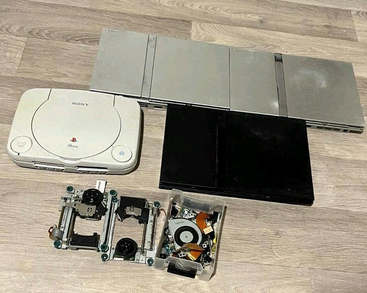 PlayStation 2 Slim (3x) & PlayStation One met onderdelen, Ophalen, Gebruikt, Slim