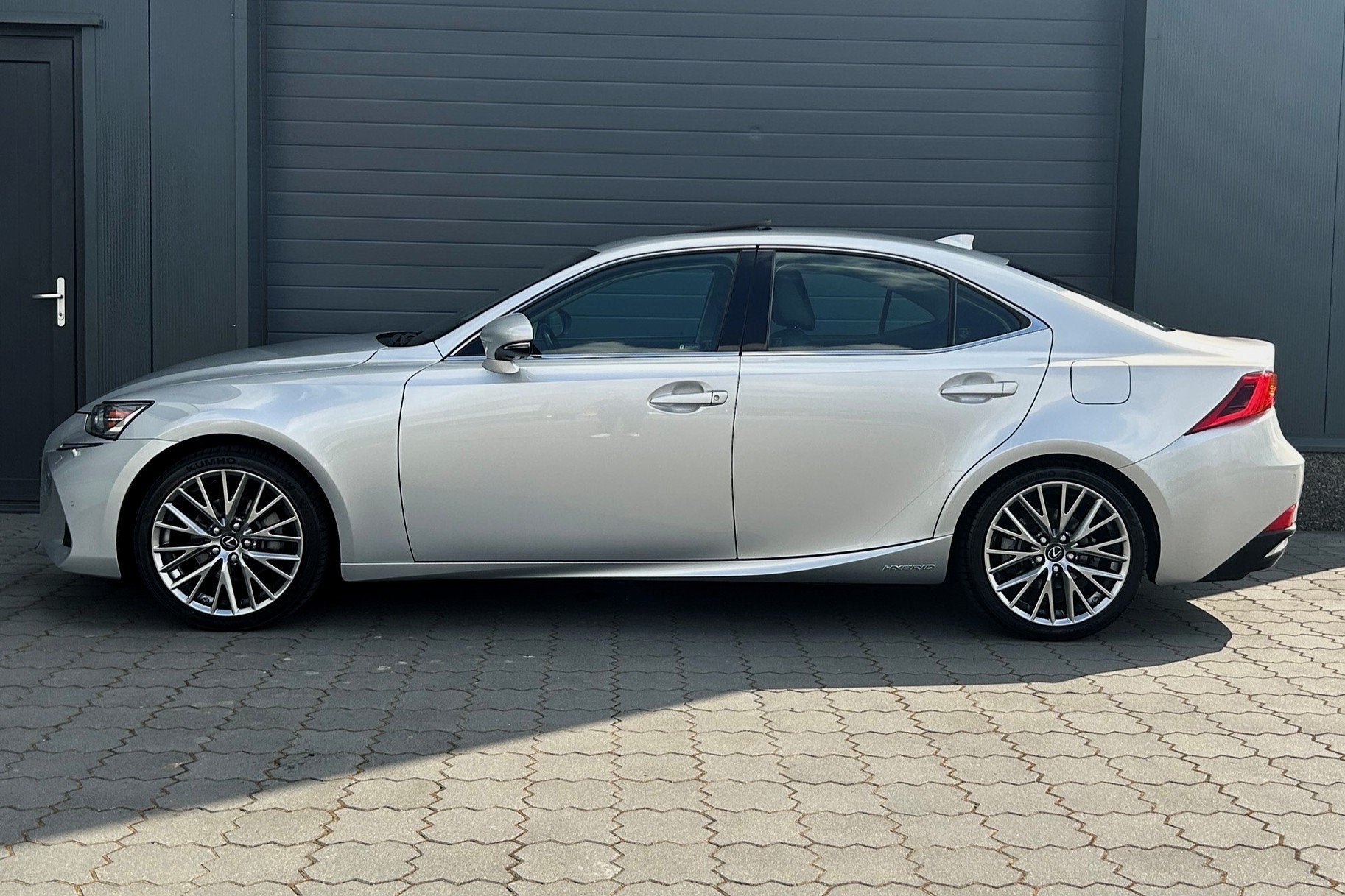 Lexus IS 300h Hybrid Sport Edition SUNROOF LEER 18", Automaat, Achterwielaandrijving, Gebruikt, Met garantie (alle)