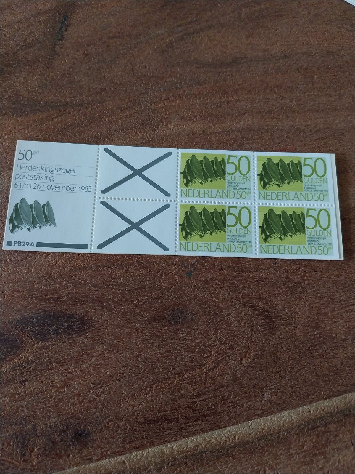 Nederlands postzegel boekje PB 29 A uit 1983 Poststaking PF., Ophalen of Verzenden, Nederland