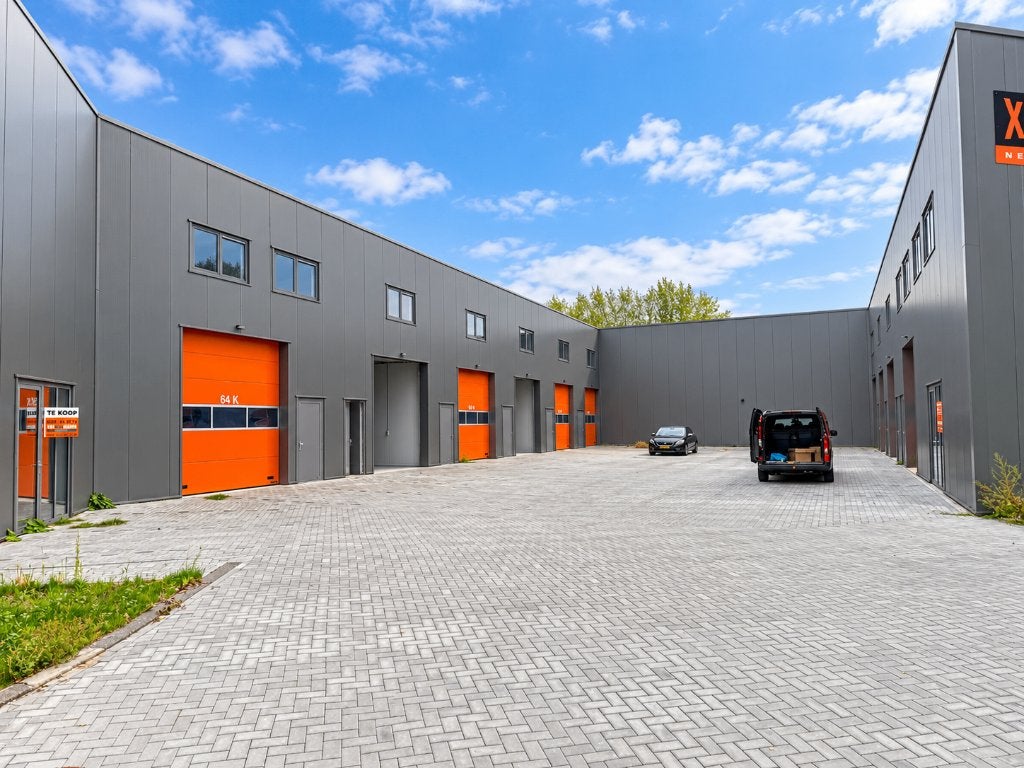 Te Huur Bedrijfsruimte  Lelystad – 100 m² | 2 Etages, 100 m², Huur, Bedrijfsruimte