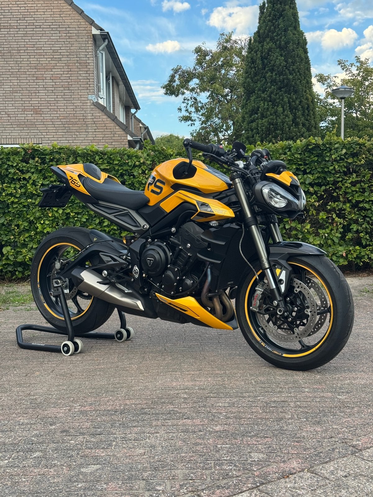 Triumph Street Triple 765 RS | Cosmic Yellow | NIEUWSTAAT, Motoren, Cruise Control, 3 cilinders, Particulier, 765 cc
