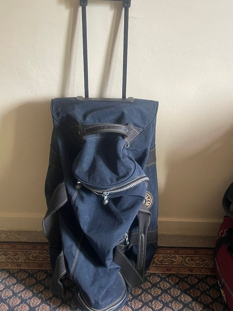Donkerblauwe Kipling Trolley, Ophalen, Gebruikt, Blauw, Minder dan 35 cm