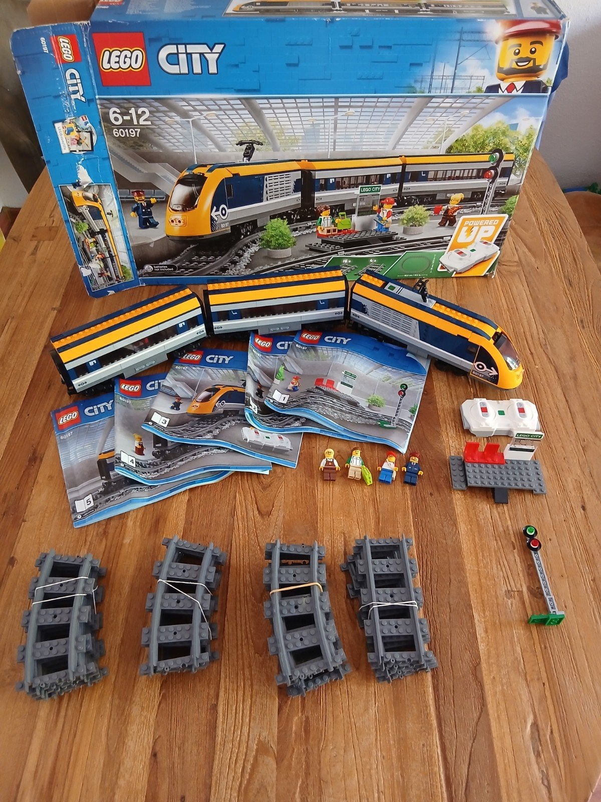 Lego city trein 60197, Kinderen en Baby's, Speelgoed | Duplo en Lego, Ophalen of Verzenden, Zo goed als nieuw