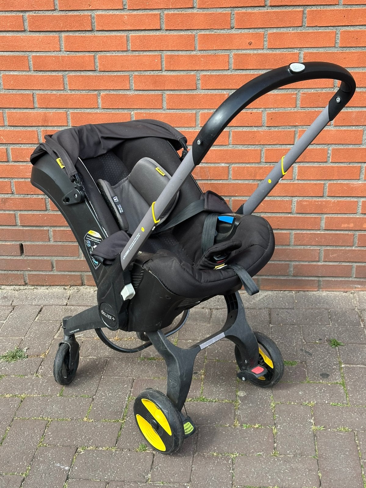Doona kinderwagen-autostoel, Ophalen, Gebruikt, Duomodel