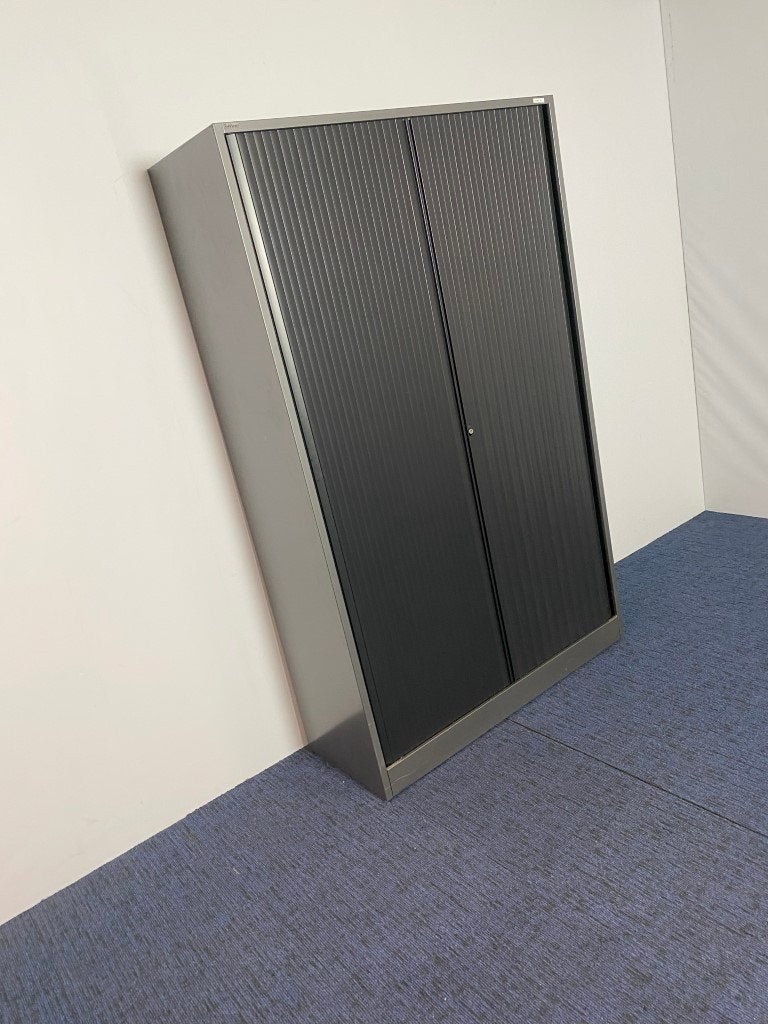 Roldeurkast Ahrend, antraciet/zwart, H 195 x B 120 x D 45 cm, Ophalen, Gebruikt