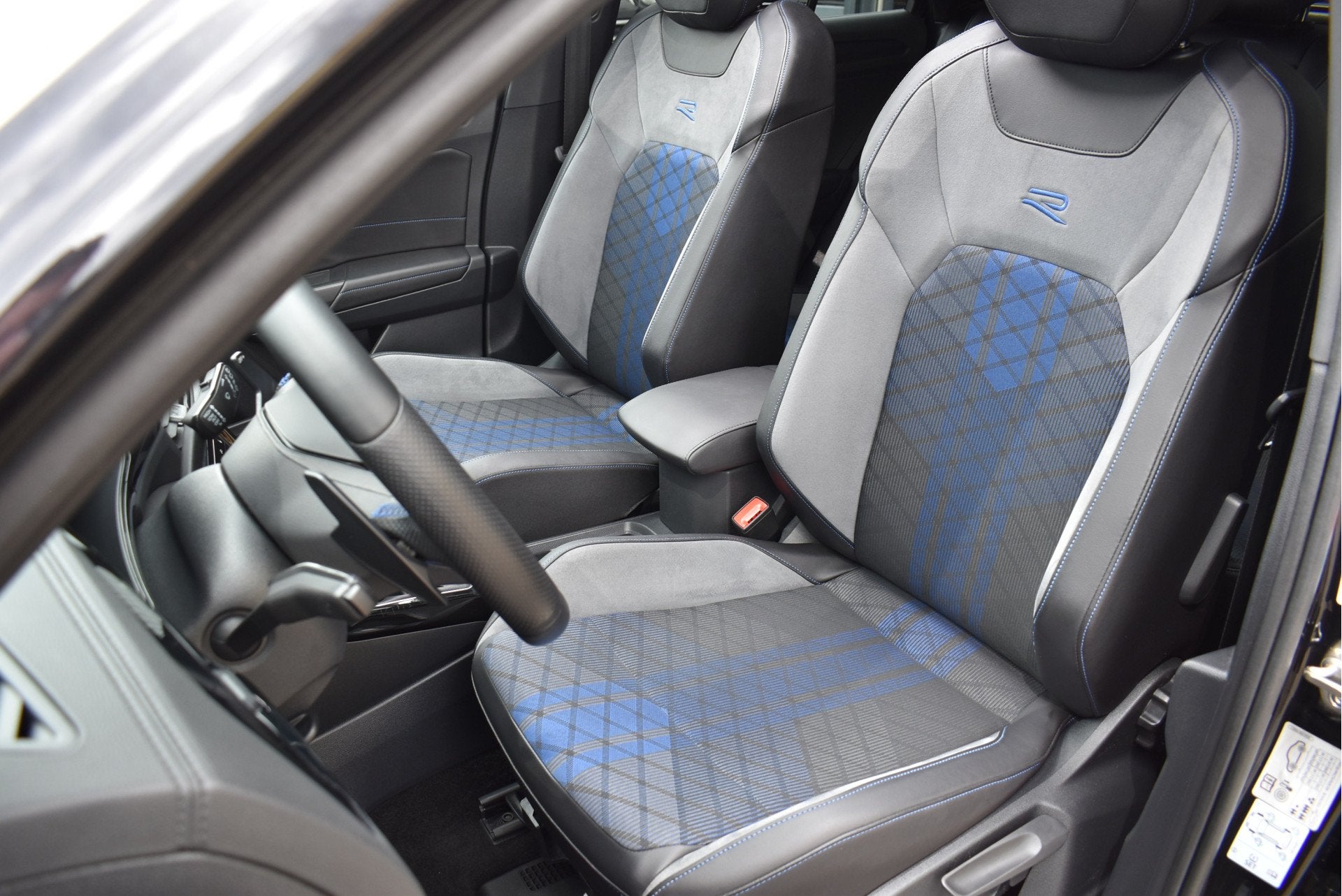 Volkswagen T-Roc 2.0 TSI 4Motion R Facelift Pano Navi Camera, Auto's, Volkswagen, Automaat, Automatische klimaatregeling, Gebruikt