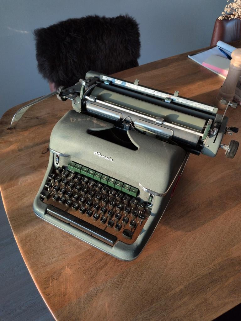 Olympia SG1 typmachine met tabulator, Ophalen