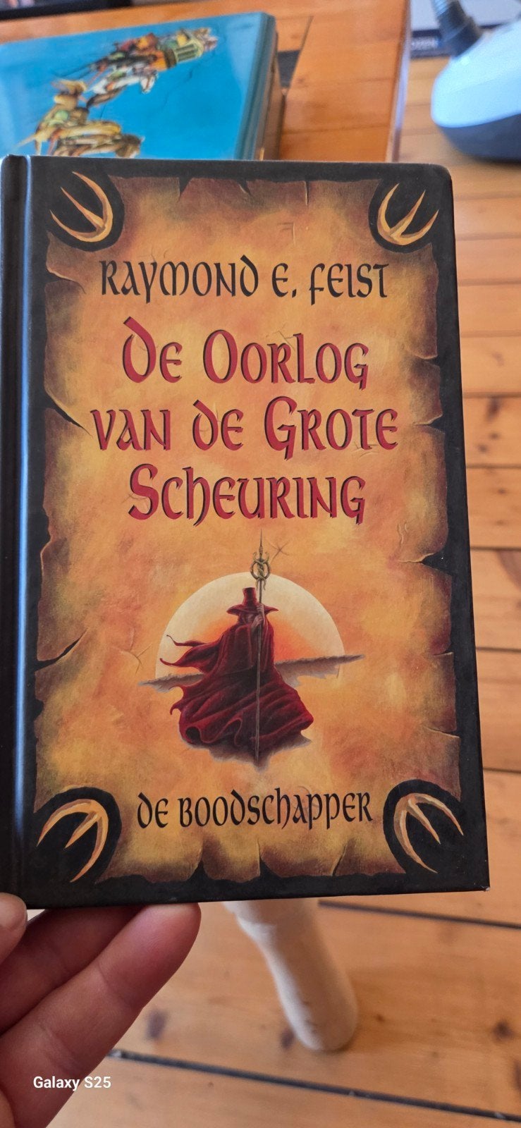 De Boodschapper - Raymond E. Feist, Verzenden, Zo goed als nieuw, Raymond E. Feist