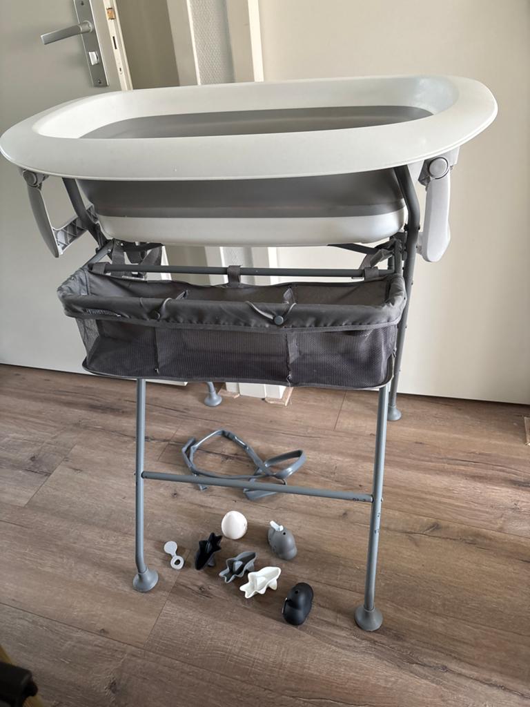 Opvouwbaar babybadje met standaard en badspeeltjes, Kinderen en Baby's, Badjes en Verzorging, Zo goed als nieuw, Badje, Standaard