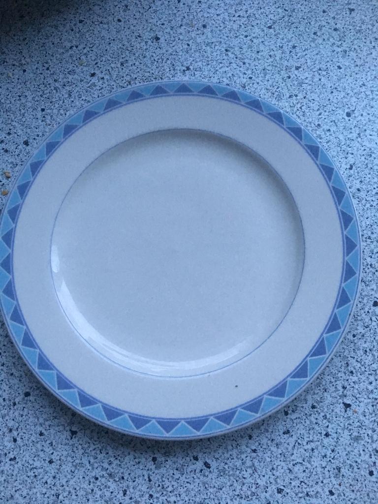 Gezocht: Royal Orchid servies met blauwe rand, Huis en Inrichting, Keuken | Servies, Ophalen of Verzenden, Porselein, Overige stijlen
