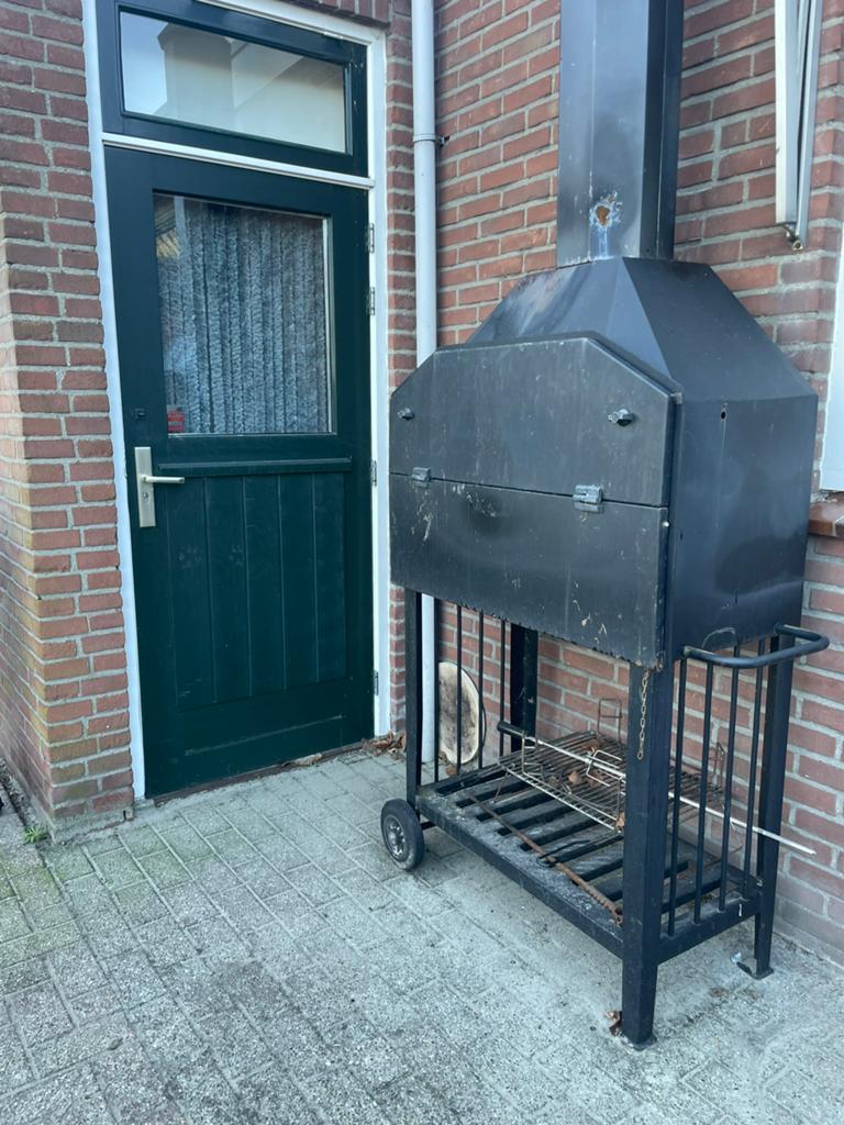 Afrikaanse braai, Ophalen, Zo goed als nieuw