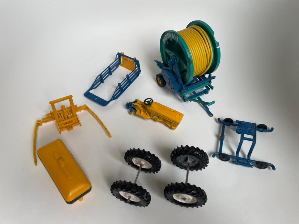 model Britains onderdelen voor verbouw o. i. d. 1/32, Ophalen of Verzenden, Gebruikt, Tractor of Landbouw, Britains