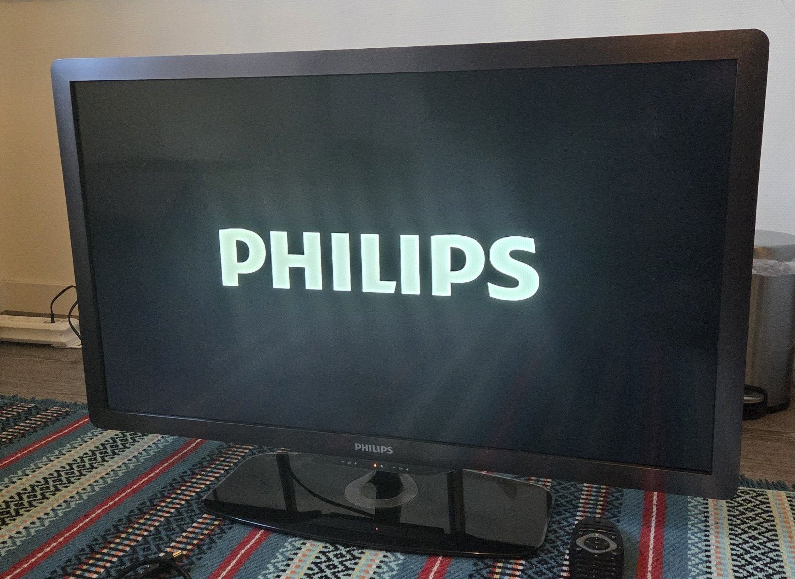 Een nette goed werkende full HD LED tv van Philips met Boxen, Ophalen, Philips, LED, 120 Hz