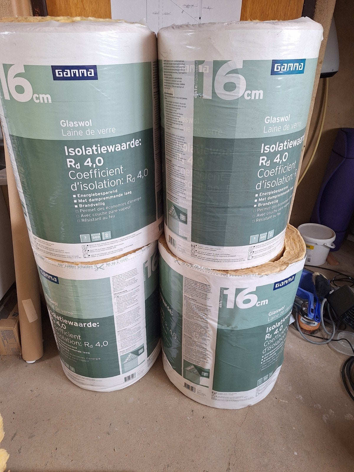 4 rollen gamma glaswol, Doe-het-zelf en Verbouw, 12 cm of meer, Nieuw, 15 m² of meer, Glaswol