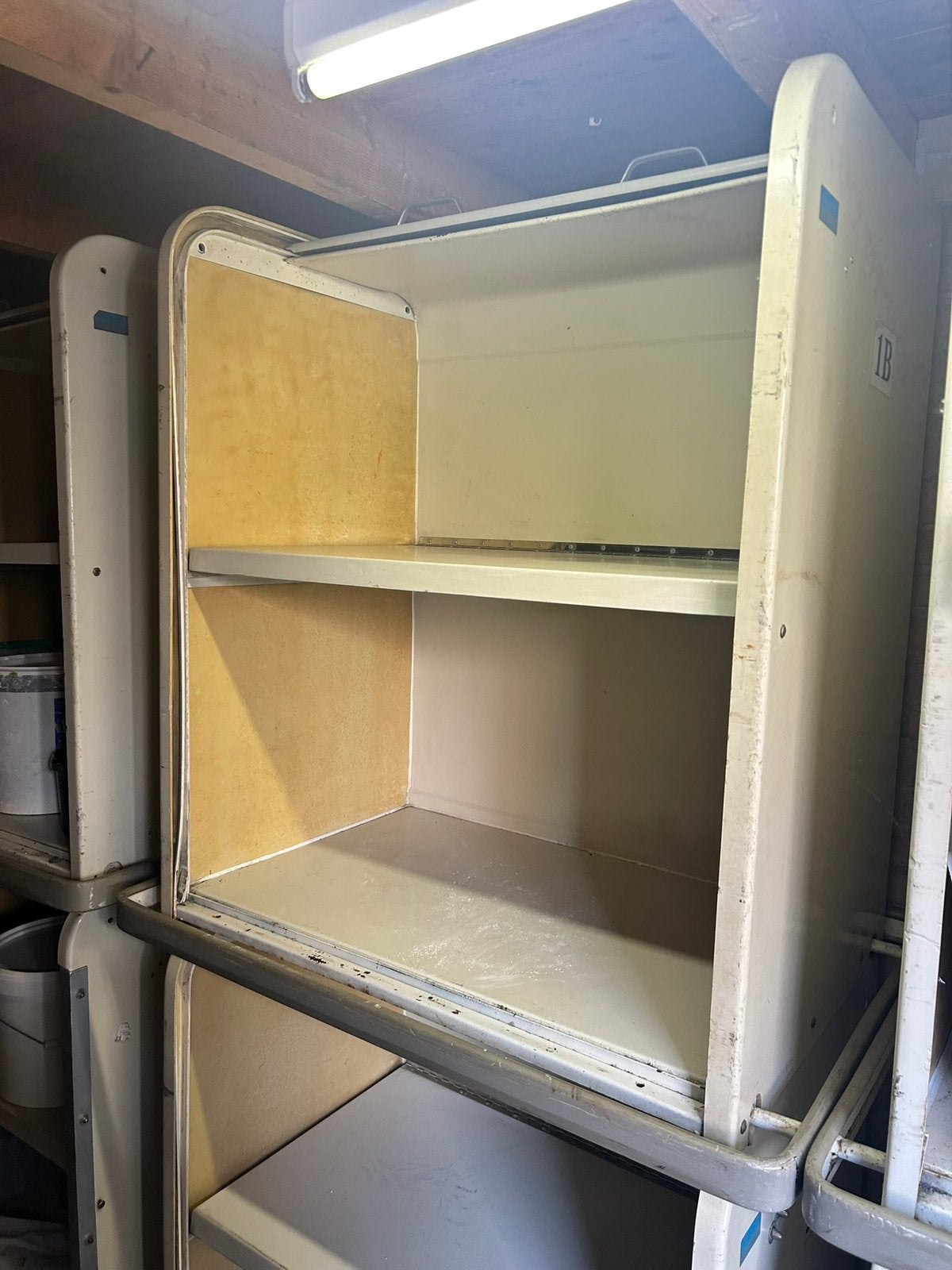 2 kasten met rolluik, Ophalen, 25 tot 50 cm, 50 tot 100 cm, Minder dan 100 cm
