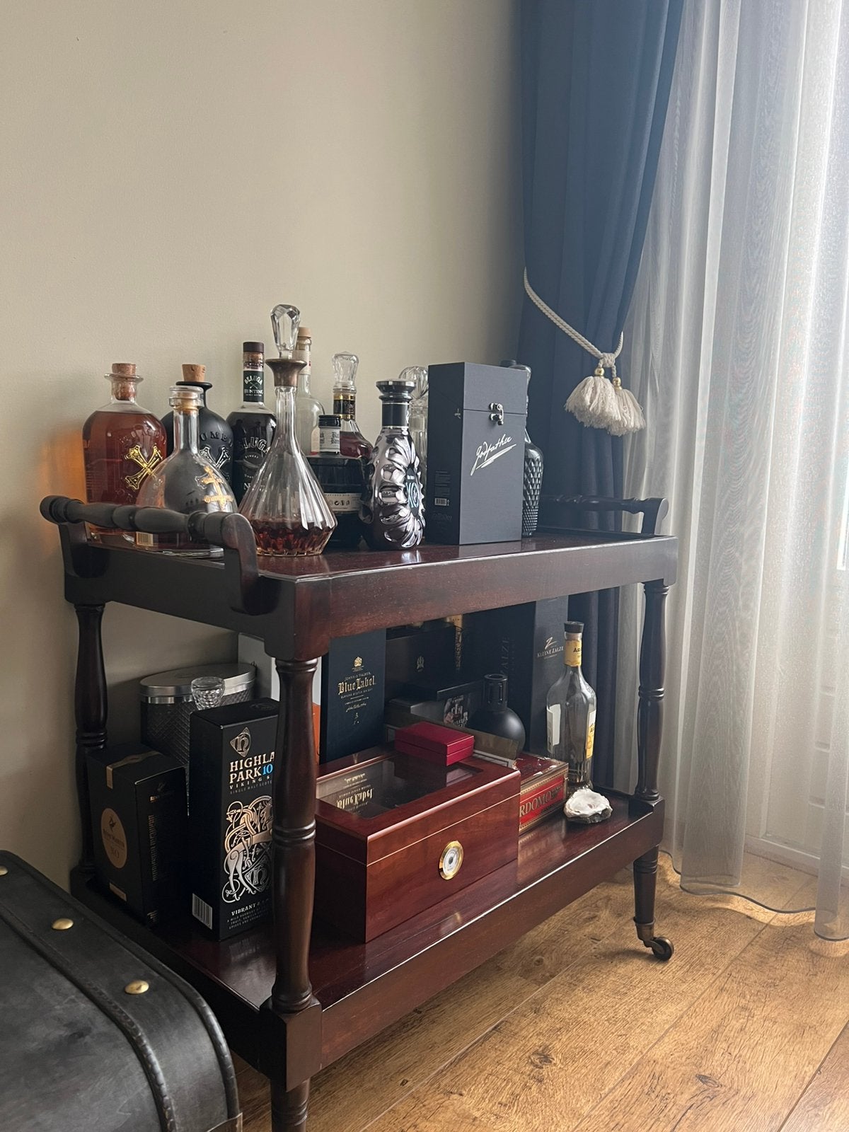 Thee tafel, Ophalen, Gebruikt, 75 cm of meer, 60 cm of meer