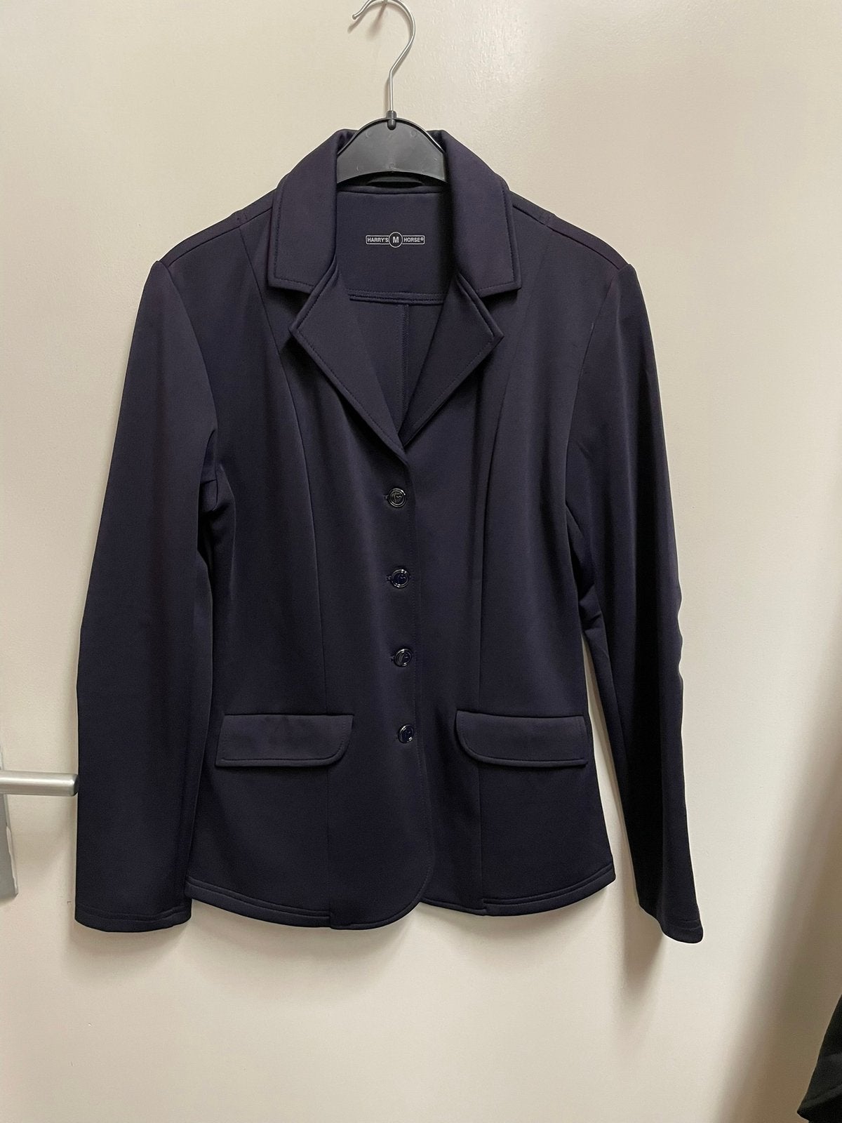 Harry’s horse wedstrijdjasje navy Maat m nieuw, Dieren en Toebehoren, Ophalen of Verzenden, Nieuw, Dressuur, Bovenkleding