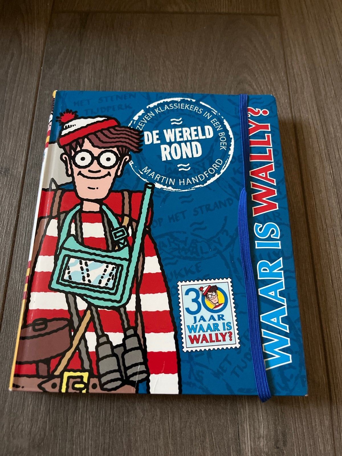 Waar is Wally? De Wereld Rond - 7 Klassiekers in één boek, Boeken, Ophalen of Verzenden, Gelezen, Fictie algemeen