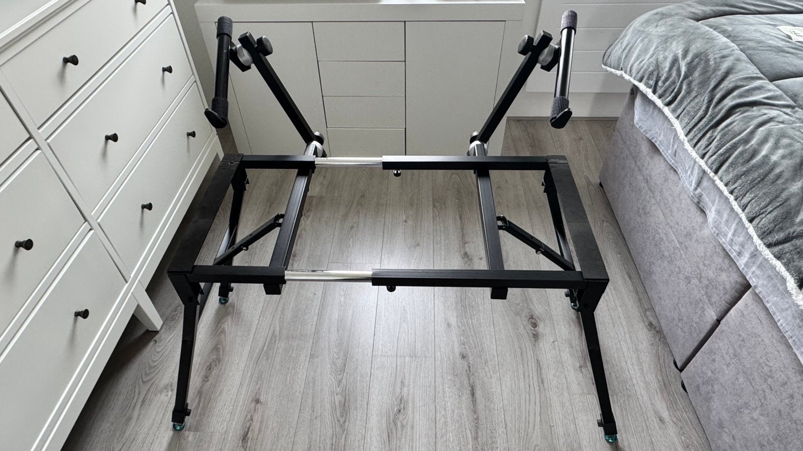 Keyboard standaard voor twee keyboard in nieuw staat, Ophalen, Zo goed als nieuw