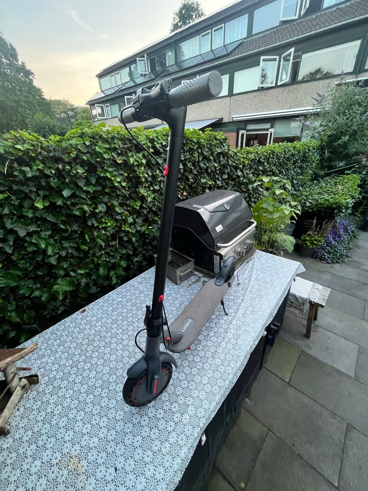 Elektrische step 31km/u - Zo goed als nieuw, Fietsen en Brommers, Steps, Ophalen, Zo goed als nieuw, Elektrische step (E-scooter)