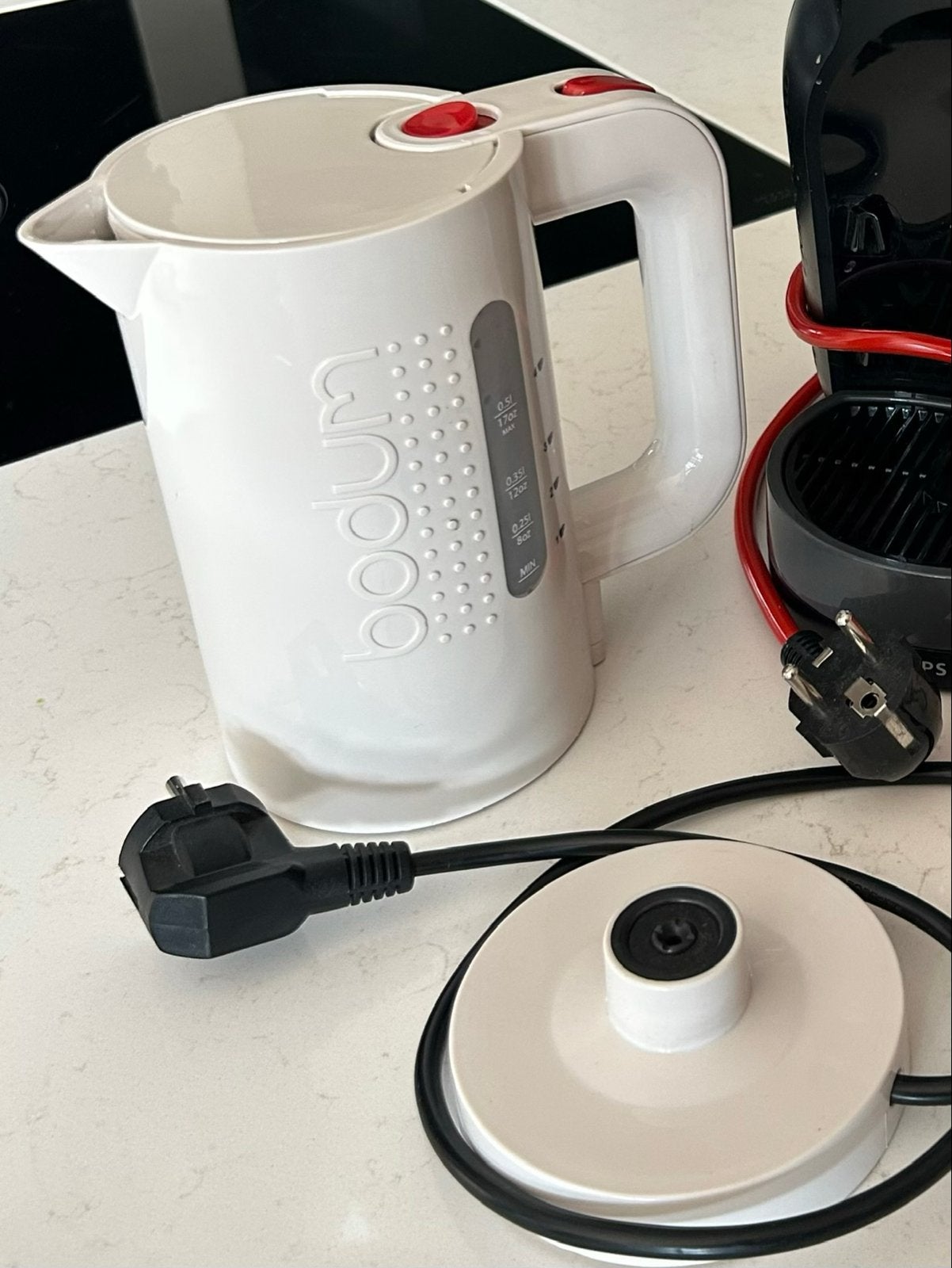 Bodum waterkoker wit 0,5 liter (afhalen), Minder dan 1 liter, Ophalen, Zo goed als nieuw, Draadloos