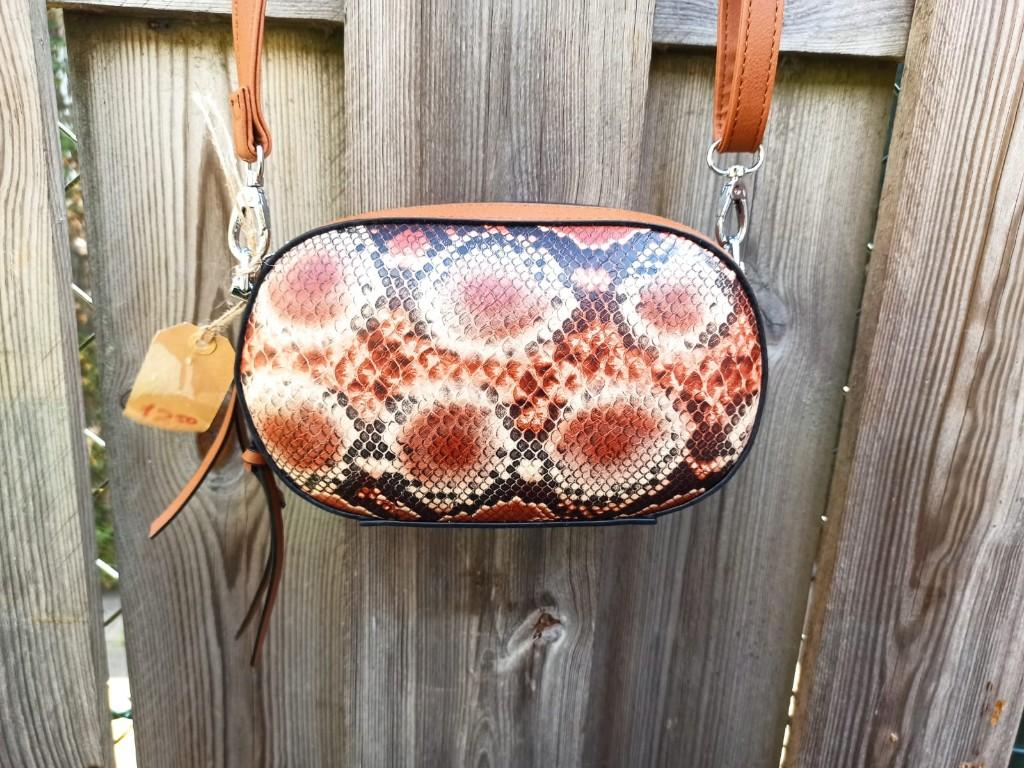 Schoudertasje Slang bruin nieuw, Sieraden, Tassen en Uiterlijk, Tassen | Damestassen, Ophalen of Verzenden, Nieuw, Bruin, Schoudertasje