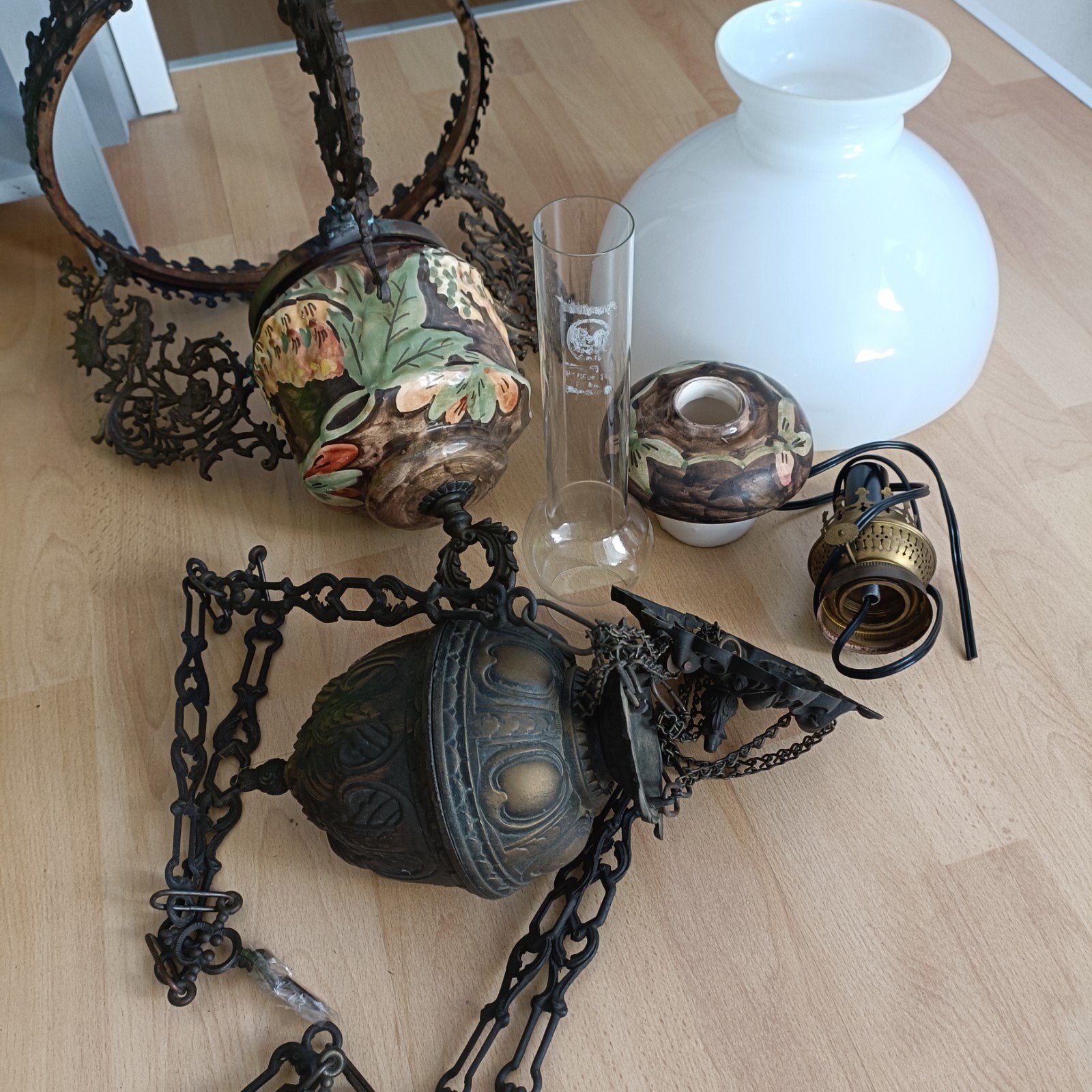 Antieke olielamp - decoratief en functioneel, Antiek en Kunst, Antiek | Lampen, Ophalen of Verzenden