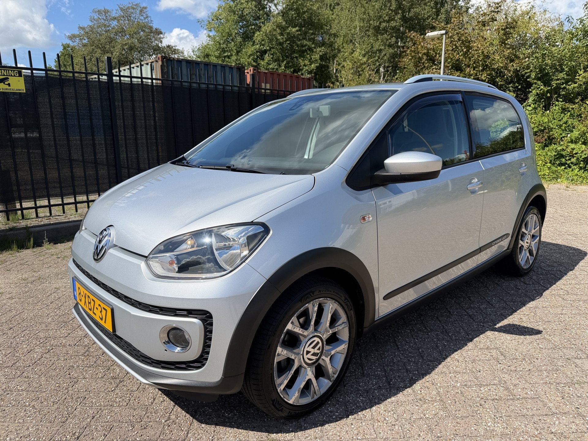 Volkswagen up! 1.0 cross up! BlueMotion (bj 2014), Auto's, Euro 5, Stof, Gebruikt, Up!