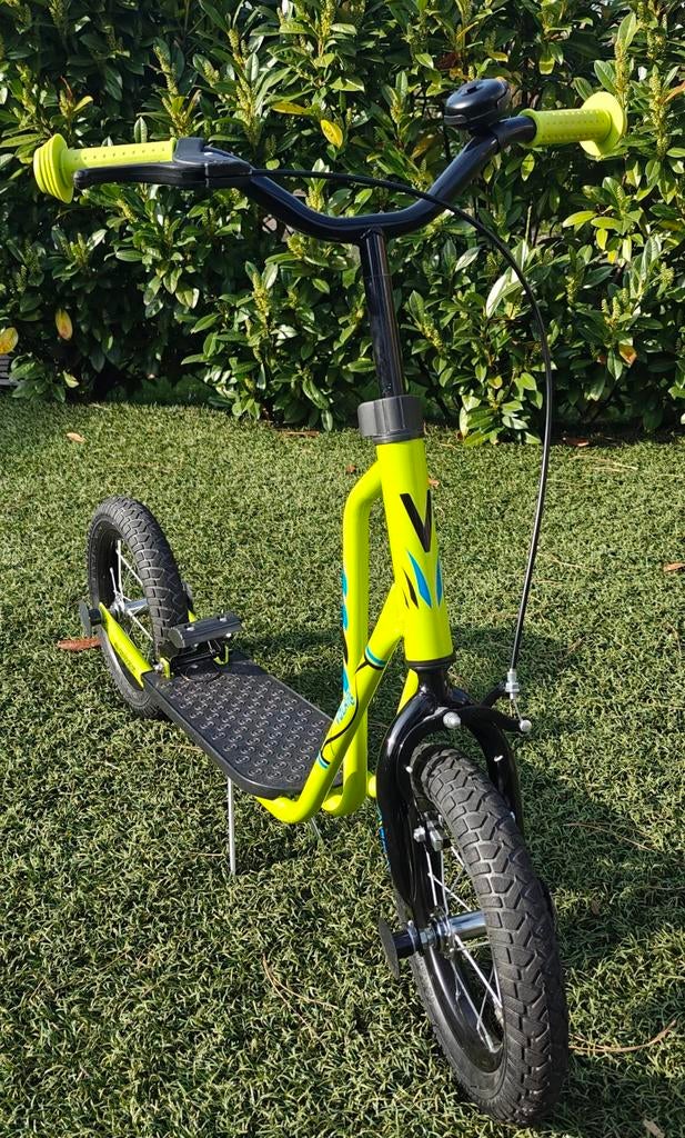 Volero step met 12 inch banden - Zo goed als nieuw!, Fietsen en Brommers, Steps, Ophalen, Zo goed als nieuw, Gewone step, Volero