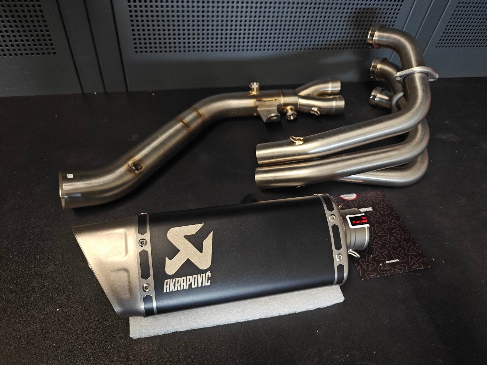 Akrapovic Racing Line titanium uitlaat Yamaha MT-09 2021+, Motoren, Ophalen of Verzenden, Nieuw